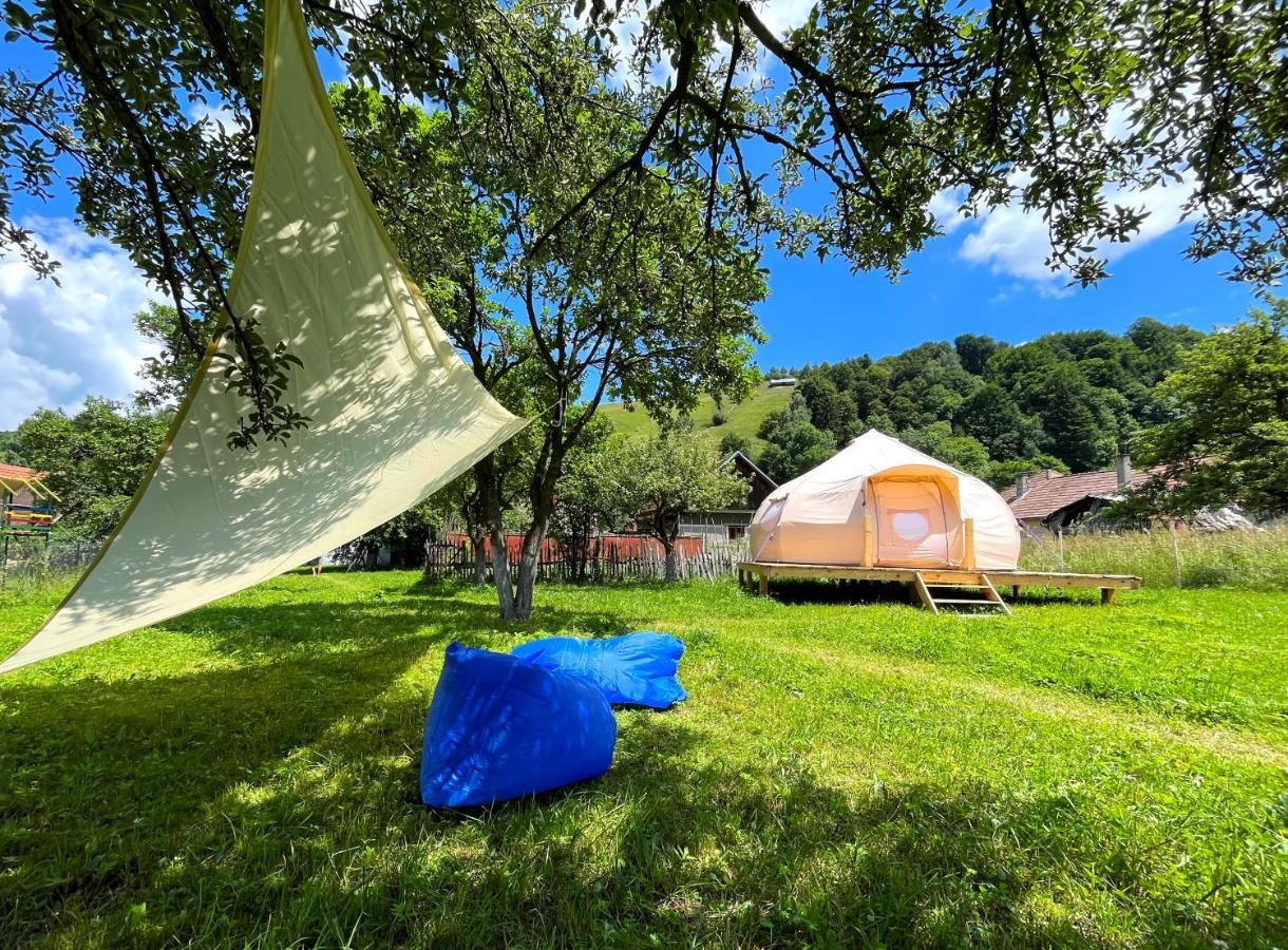 Flore'S Garden Glamping 브란 외부 사진