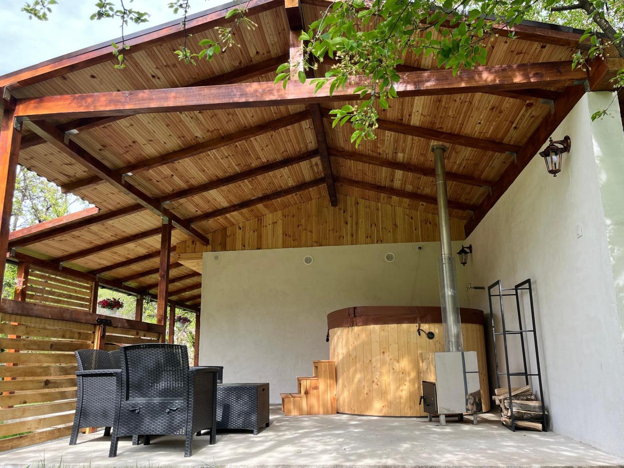 Flore'S Garden Glamping 브란 외부 사진